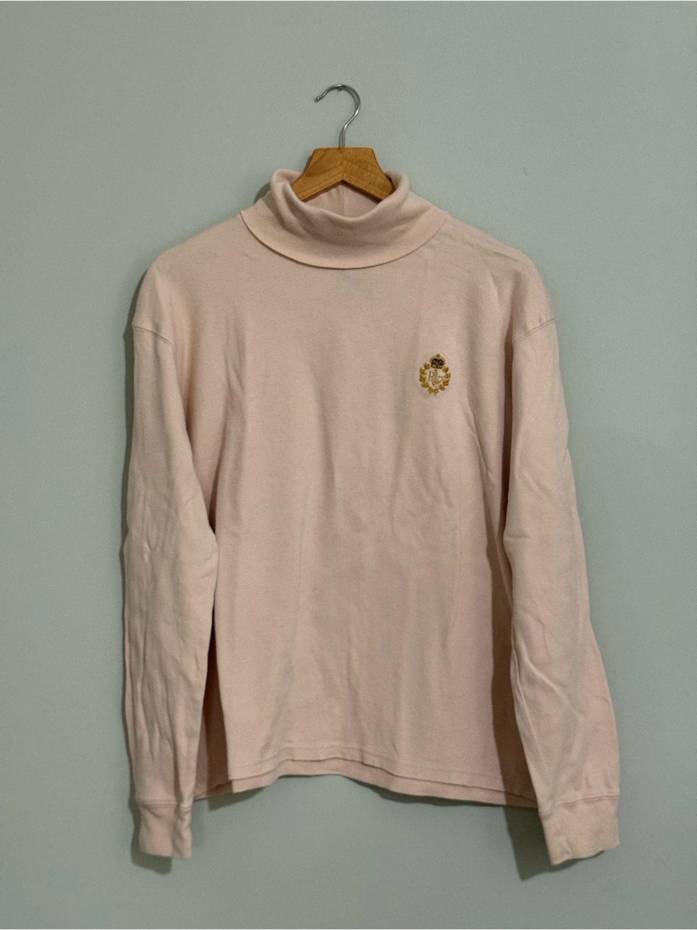 Vintage Ralph Lauren Women’s Pink Turtleneck Sweater with Embroidered Crest